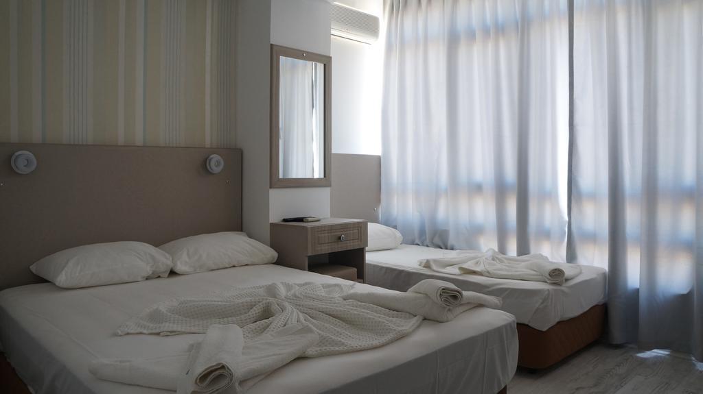 Hotel Marine Ayvalik Exterior photo