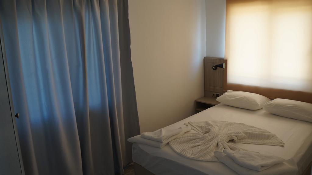 Hotel Marine Ayvalik Exterior photo