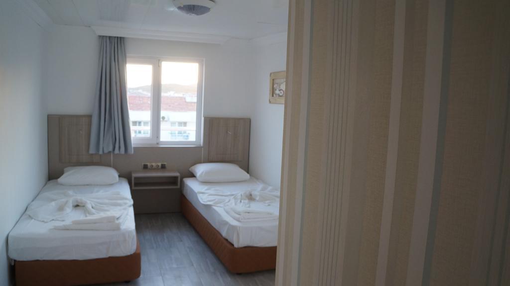 Hotel Marine Ayvalik Exterior photo