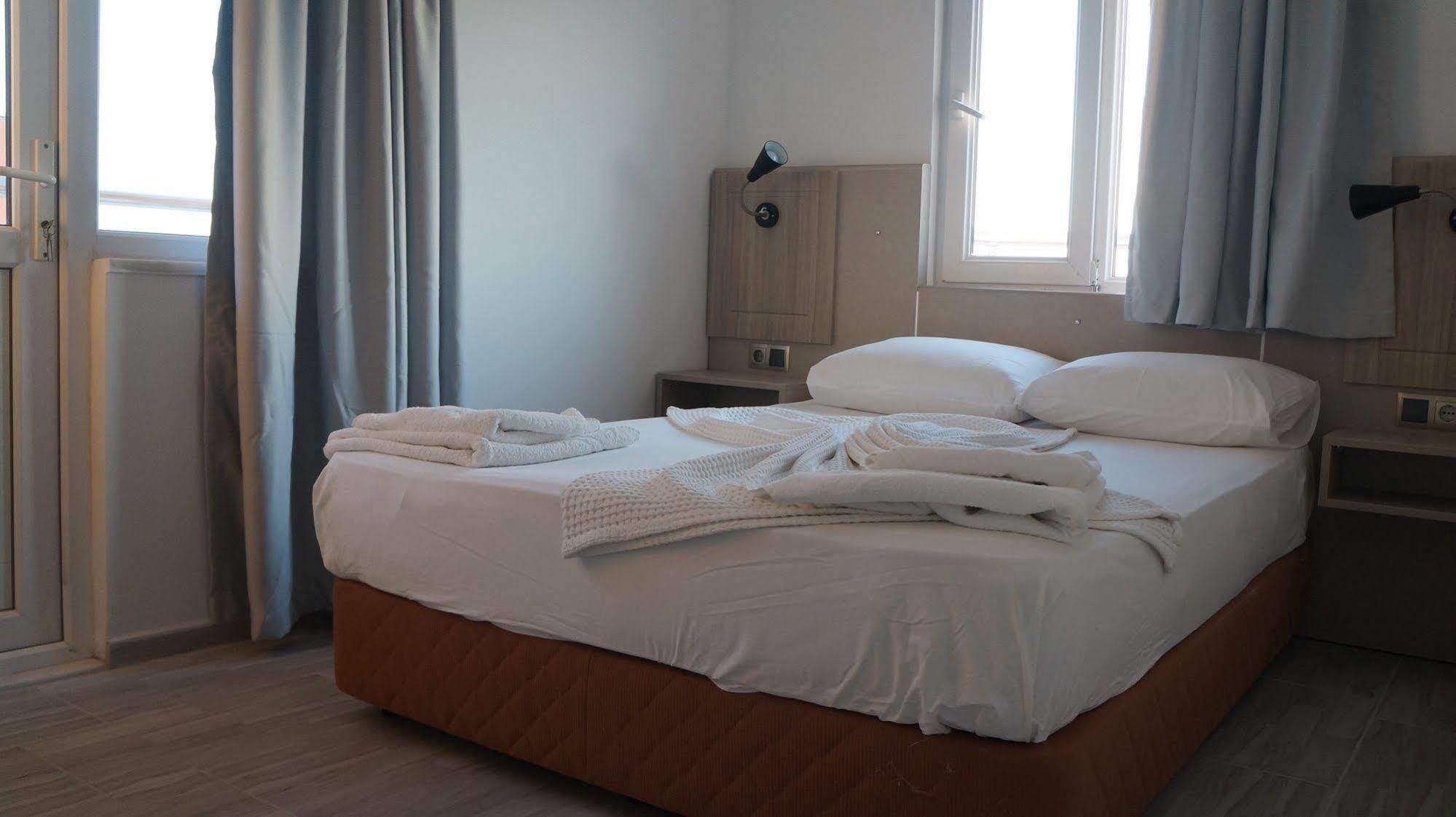 Hotel Marine Ayvalik Exterior photo