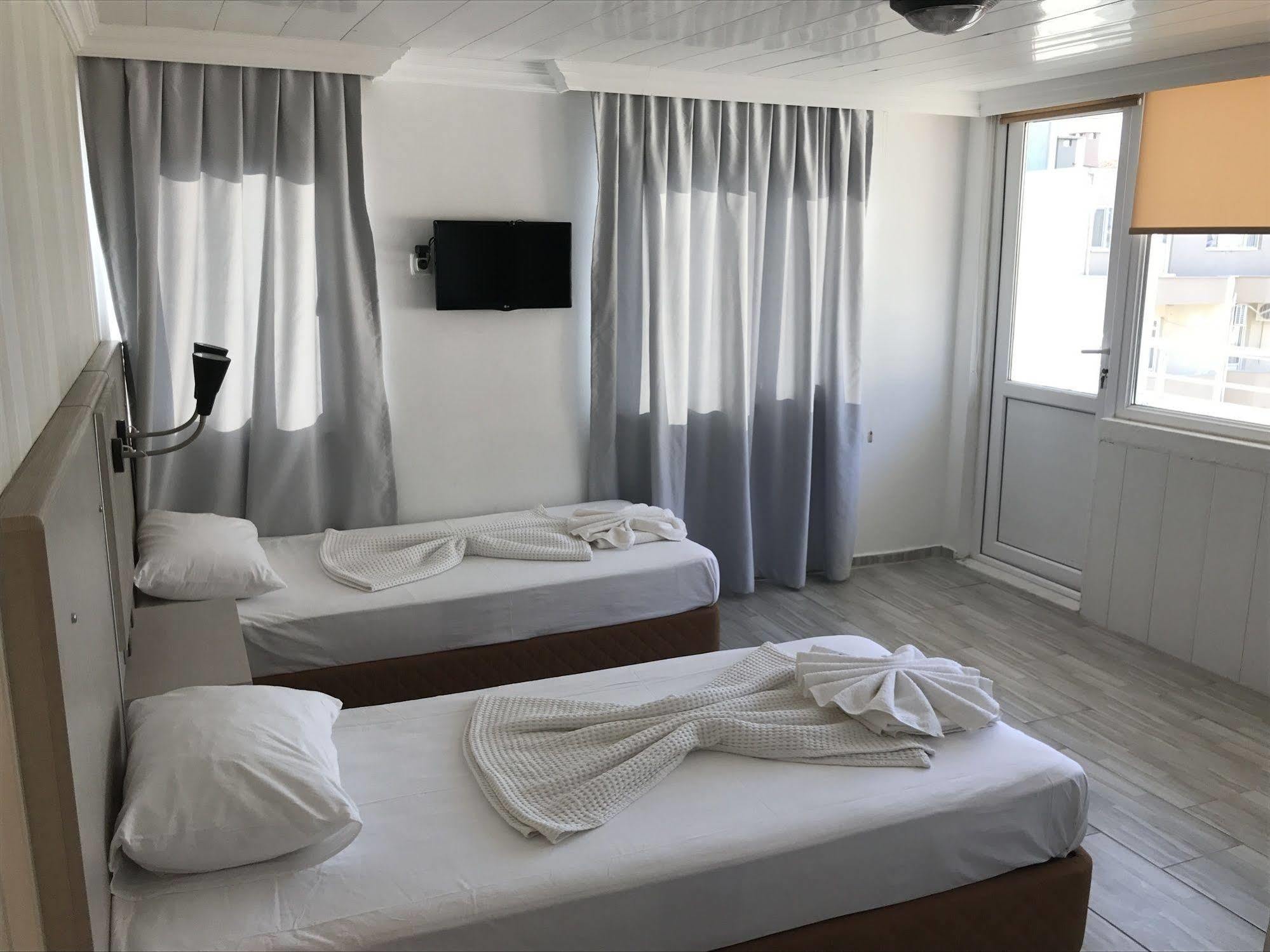 Hotel Marine Ayvalik Exterior photo