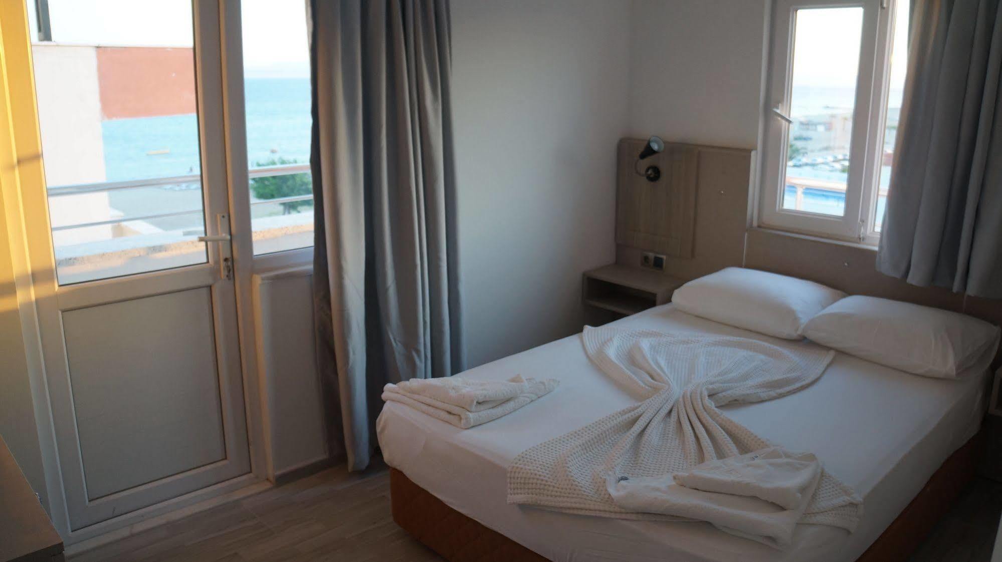 Hotel Marine Ayvalik Exterior photo