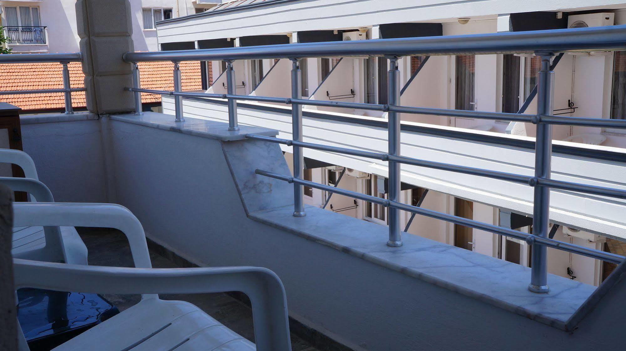 Hotel Marine Ayvalik Exterior photo